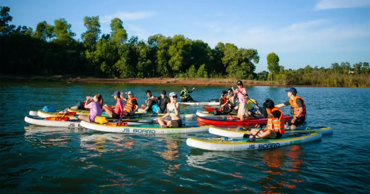 Chèo Sup Hồ Trị An