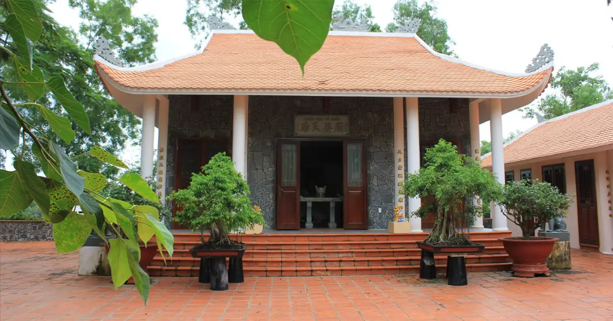 Thiên Hậu Cổ Miếu khu du lịch Bửu Long