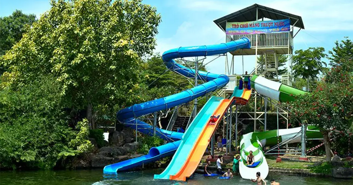 máng trượt đa làn khu du lịch suối mơ