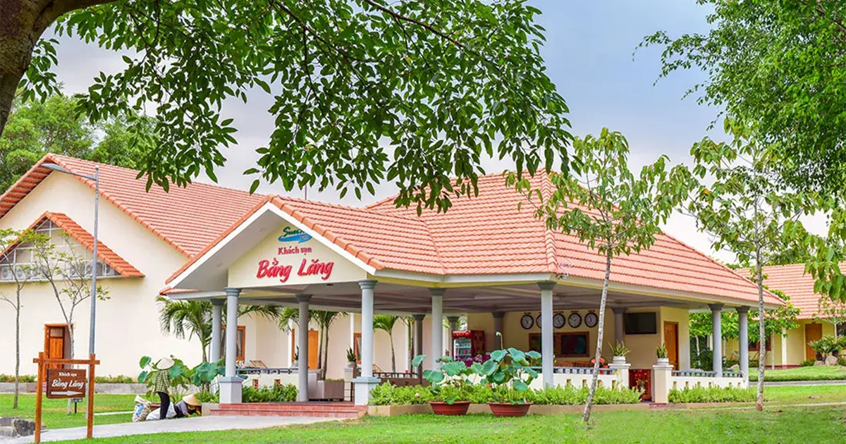 khách sạn bằng lăng khu du lịch suối mơ