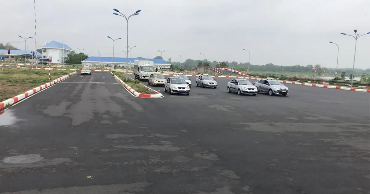 Cơ sở đào tạo lái xe Khánh Thành Đạt