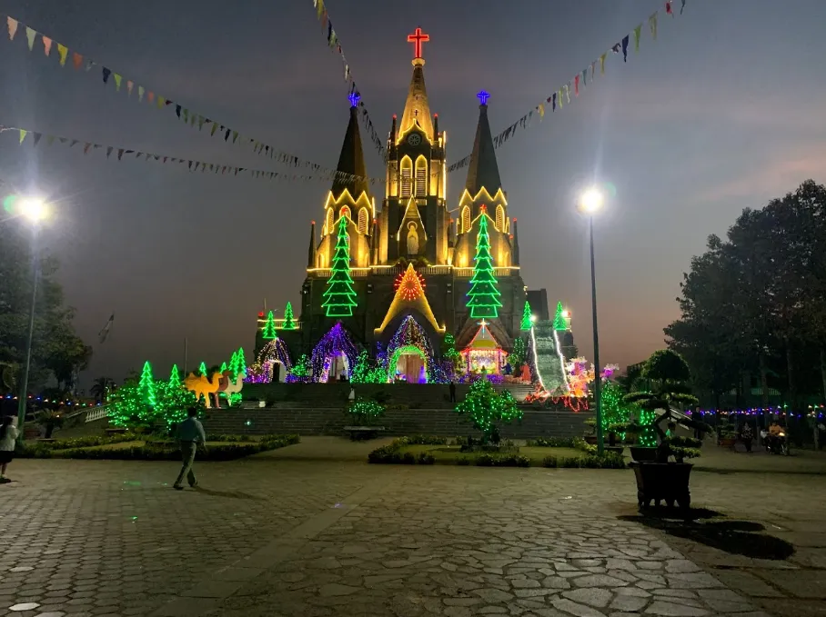 Nhà Thờ Giáo Xứ Bạch Lâm