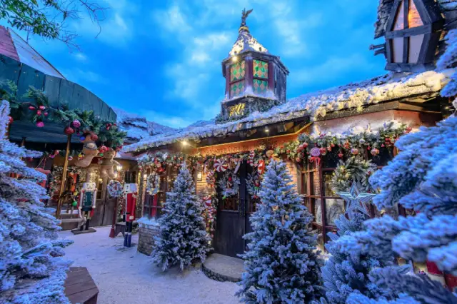 Không gian check-in Giáng Sinh siêu hot tại The K Biên Hòa