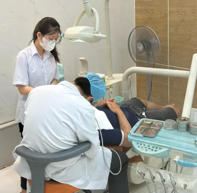 Nha khoa Đồng Khởi