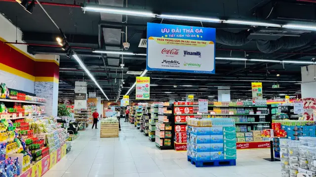 Khu vực mua sắm tại Vincom Plaza Biên Hòa