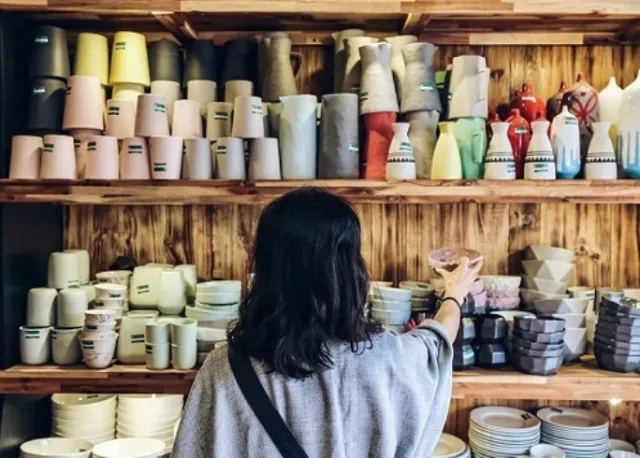 Mua sắm sản phẩm gốm sứ độc đáo